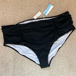 NWT Cupshe Black Bikini Bottoms Swimsuit Bottom Ruched Detail Size 4X